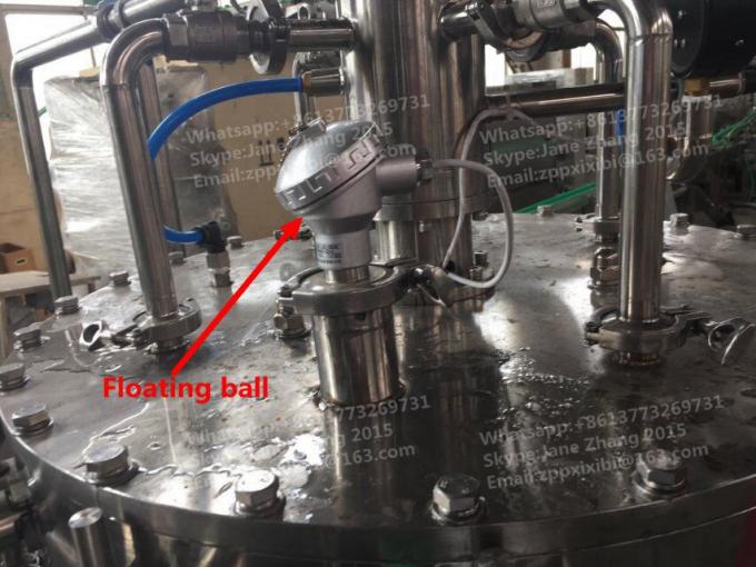 炭酸水・は/味ジュースの飲み物のガラス ビンの充填機2000BPHを炭酸塩化しました 4