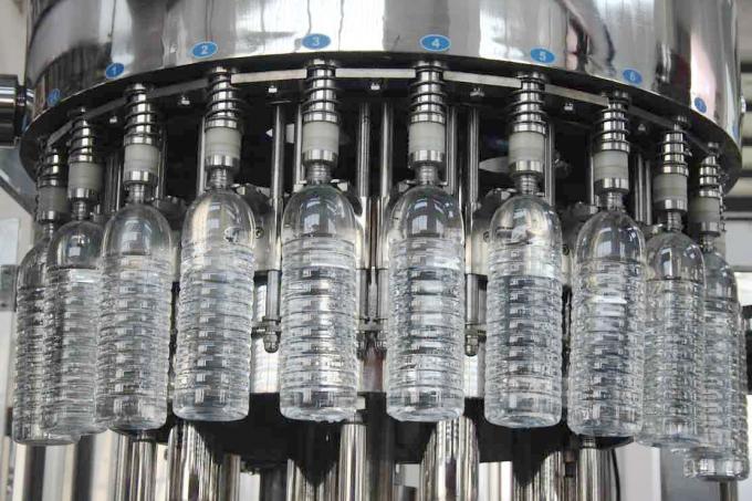 Monoblockのフルーツ ジュースの生産のための自動純粋な液体のびんの充填機3 1 5